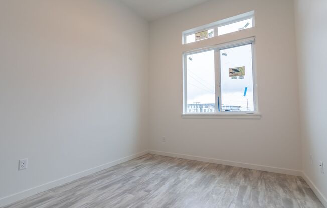 6011 SE 90th