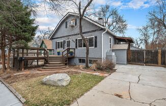 Duplex unit near Downtown! Utilities included!