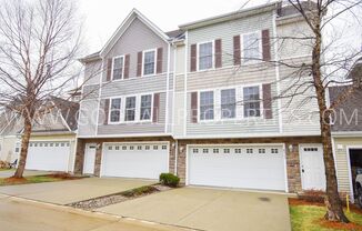 Short term lease available! 2.5 Bath Townhome in Urbandale with two car garage.