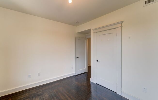 3 beds, 2 baths, 736 sqft, $2,995, Unit 41