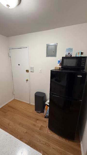 1 bed, 1 bath, $3,000, Unit 11