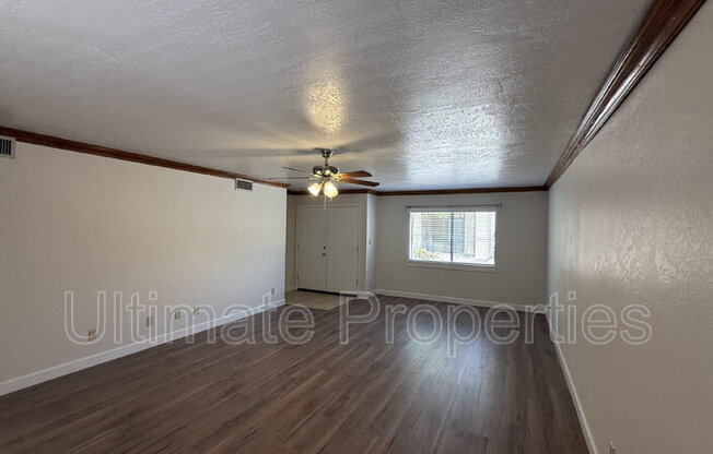 5814 W GELDING DR