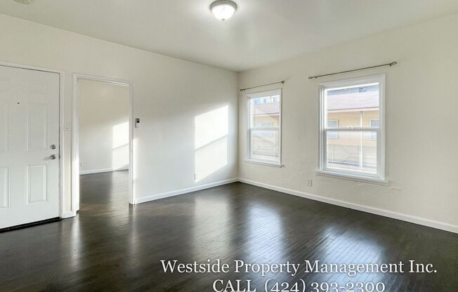 1260 W 39th St