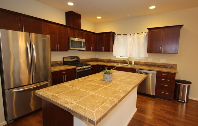 3 bedroom Auburn Valley Home w/ AC