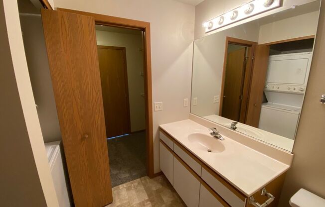 1 bed, 1 bath, 735 sqft, $907, Unit 219S