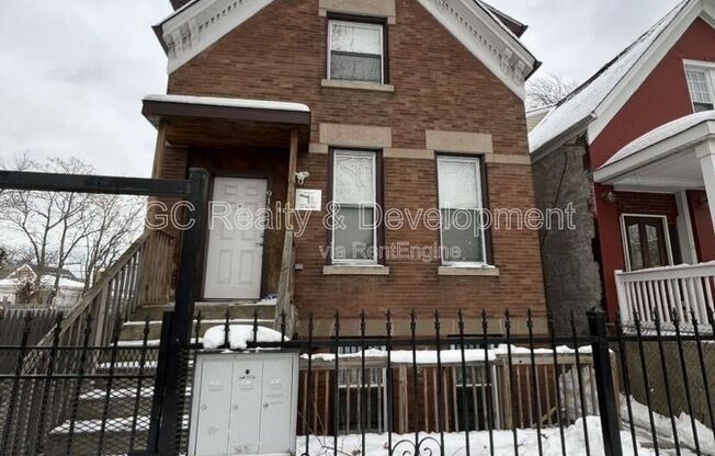 915 N MONTICELLO AVE