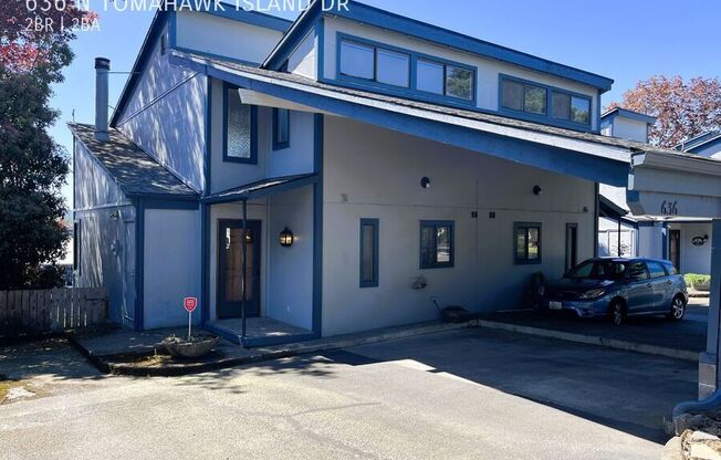 636 N TOMAHAWK IS DR