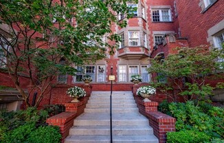 1 bed, 1 bath, 784 sqft, $1,700, Unit 06