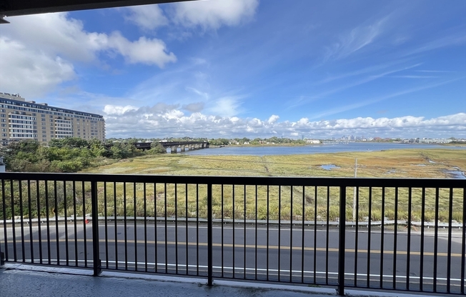1 bed, 1 bath, 613 sqft, $2,350, Unit 410