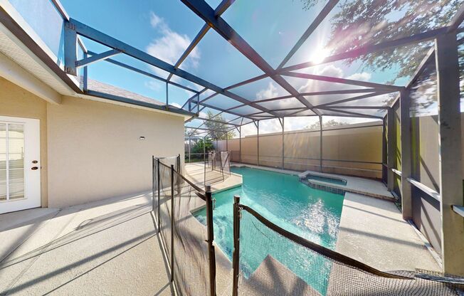 4BR/4BA - POOL HOME     Calabay Park at Tower Lake **SOLAR POWERED = Nearly NO Electric Bill**