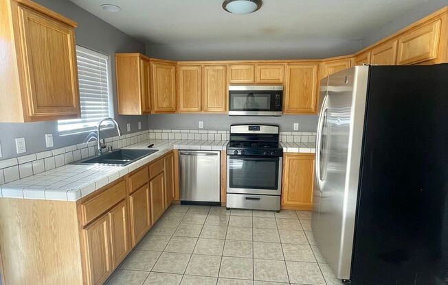 3 beds, 2 baths, $1,850