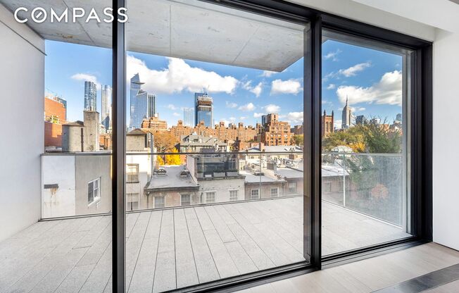 455 W 19 ST