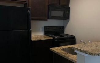 Studio, 1 bath, 420 sqft, $875, Unit 206