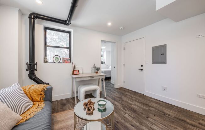 1 bed, 1 bath, $1,750, Unit 002