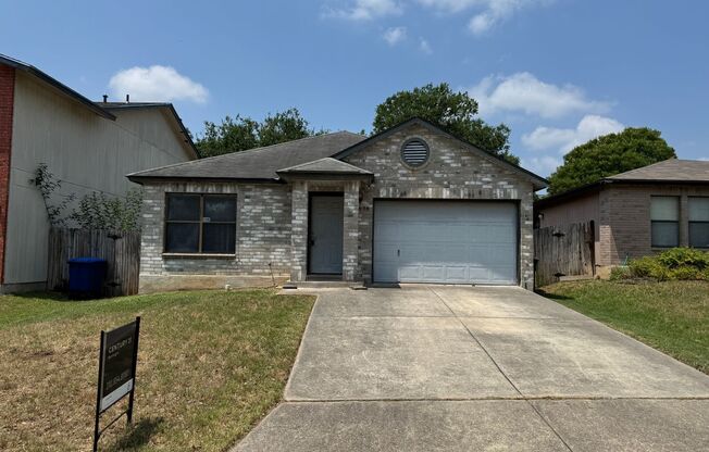 CUTE 3 BR HOME IN NEISD SCHOOLS WITH EASY ACCESS TO FT. SAM, RANDOLPH AFB, & SHOPPING