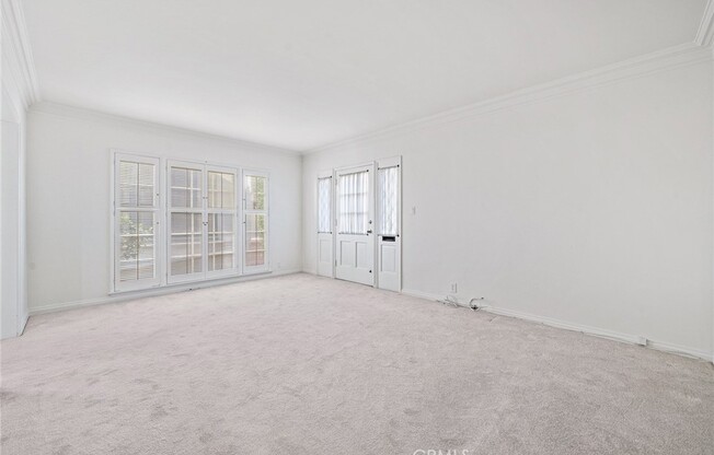 1241 S BEVERLY GLN BLVD