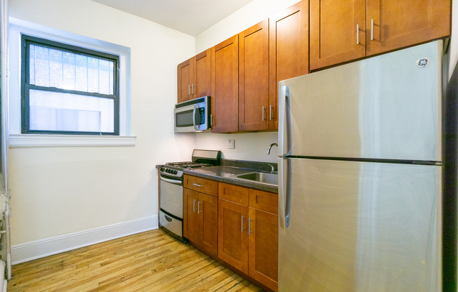 55 E 2 ST