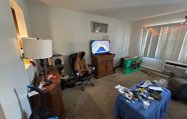 1 bed, 1 bath, $995, Unit 236