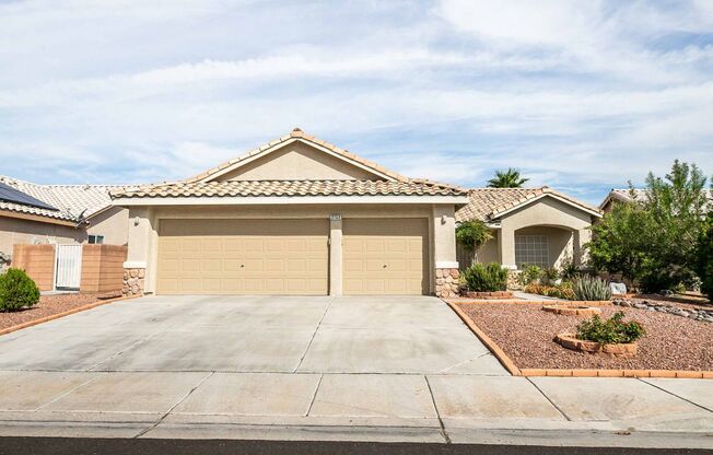 3 Bedroom SINGLE STORY HOME FOR LEASE IN HENDERSON!