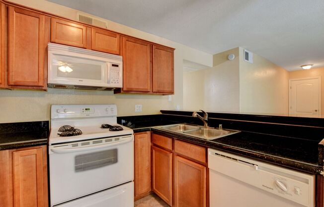 3 beds, 2 baths, $1,520, Unit # 1039