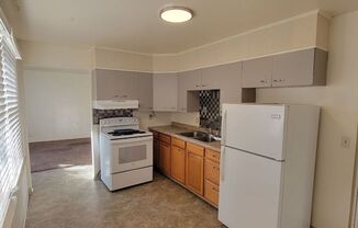 2 beds, 1 bath, 872 sqft, $1,200, Unit Unit 2