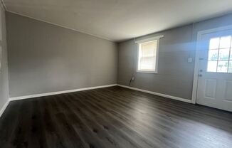 2 beds, 1 bath, $1,300