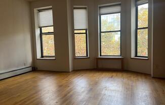 1 bed, 1 bath, $3,975, Unit 4