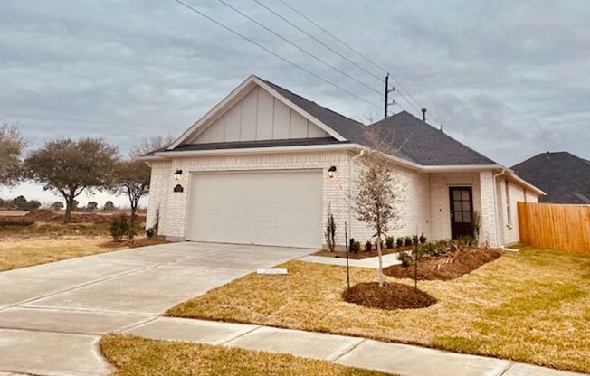 Cul De Sac Lot with no Side Neighbor for added privacy! Half Car Garage. Great standard features, including granite countertops in kitchen and all baths, 42 inch WHITE cabinets, Herringbone Designer Backsplash, Optional Kitchen Island for added Countertop