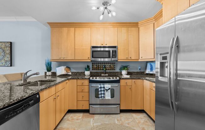 Elegant 1-Bed, 1-Bath Condo in Prime Virginia Beach Location!