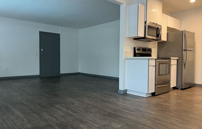 2 beds, 2 baths, 1,050 sqft, $3,155, Unit A058