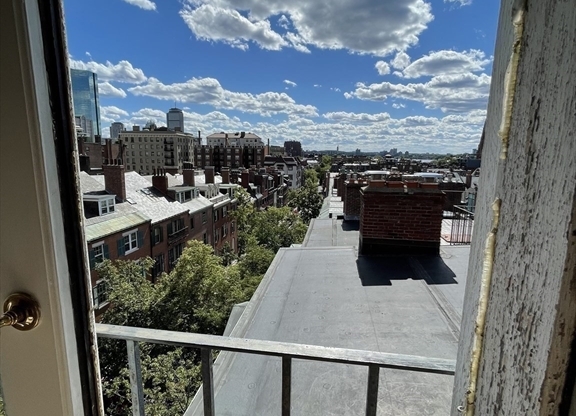 39 CHESTNUT ST