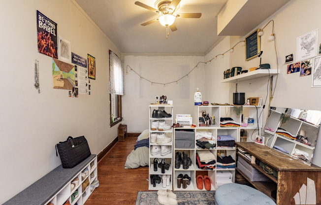3310 W ARMITAGE