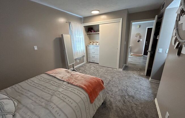 2 beds, 1.5 baths, 680 sqft, $949, Unit 8534