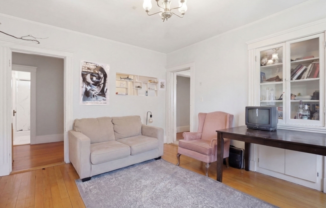 19 Irma Ave Apt 2