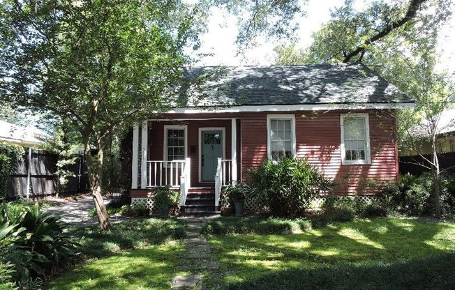 Fantastic 3BR/2.5BA Cottage in the heart of South Baton Rouge