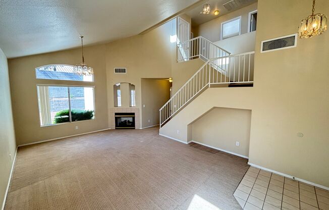 Gorgeous 3Bed/2.5Bath, 2-Story home located in Summerlin
