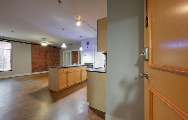 2 beds, 2 baths, 945 sqft, $1,295, Unit 301