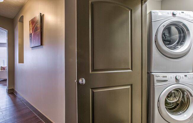 3 beds, 2 baths, 1,469 sqft, $1,995, Unit A - 1010 Unit 215 - C1469