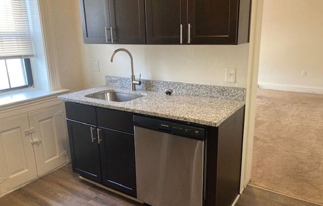 2 beds, 1 bath, 762 sqft, $1,599, Unit 1301-36