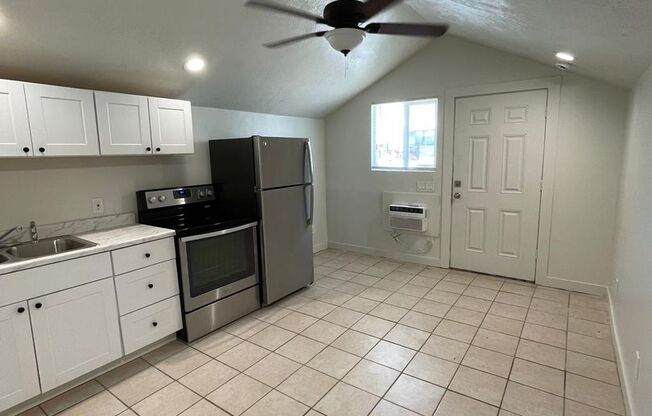 The 700 E Flats