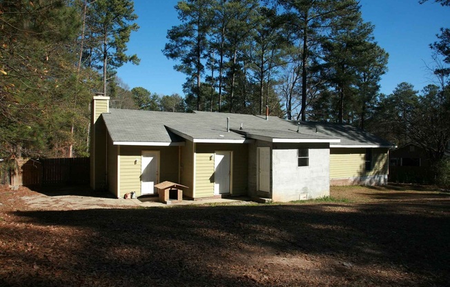 6859 Collier Way: 5 bed home with new tile flooring and vaulted ceilings