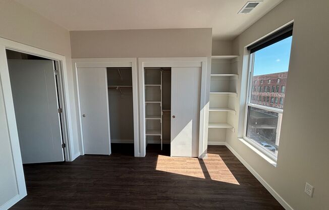 2 beds, 2 baths, 915 sqft, $1,845, Unit 401 - B1182 Corner Unit