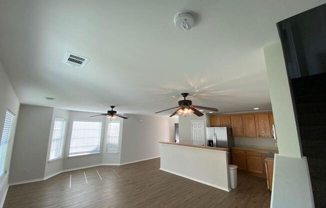 38 Ashleigh Ln