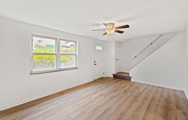 AVAILABLE OCT 1ST!! GORGEOUS 2 BEDROOM HOUSE IN BROOKLINE!