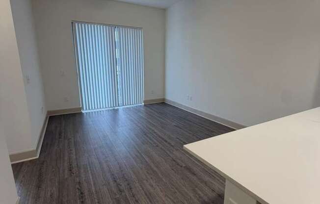 8902 DORAL
