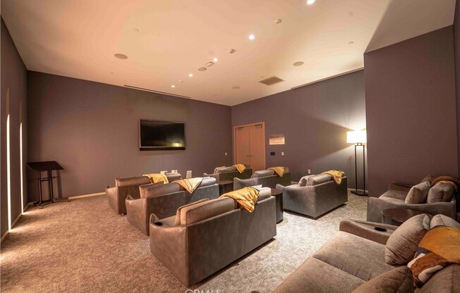 Studio, 1 bath, 519 sqft, $2,400, Unit 517