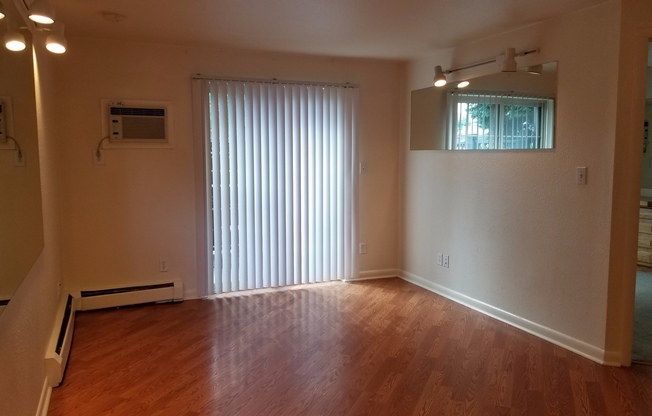 2 beds, 1 bath, 650 sqft, $1,930, Unit 680-101