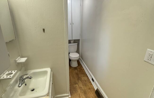 1 bed, 1 bath, $995