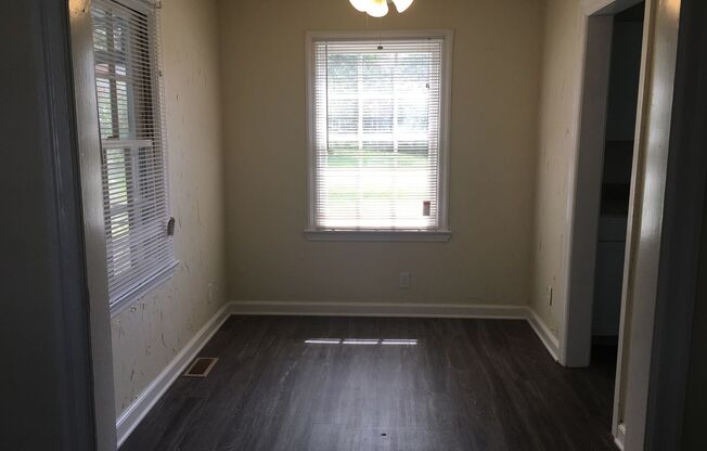 3 beds, 1 bath, $1,550