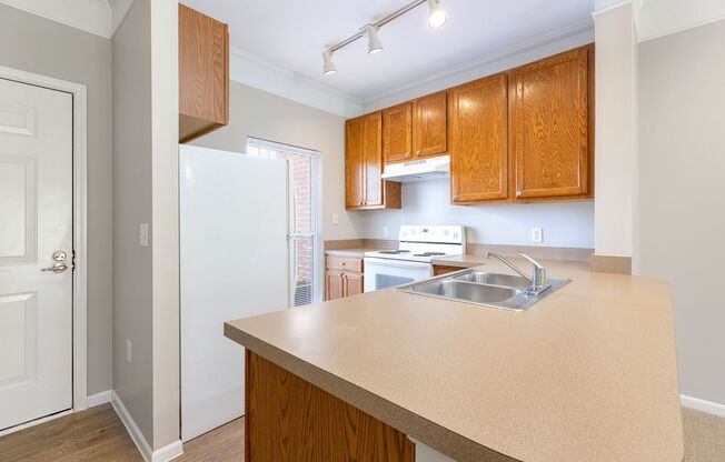 2 beds, 1.5 baths, 1,024 sqft, $1,521, Unit 220